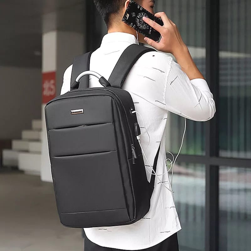 Anti-theft backpack with USB port + Free shipping 