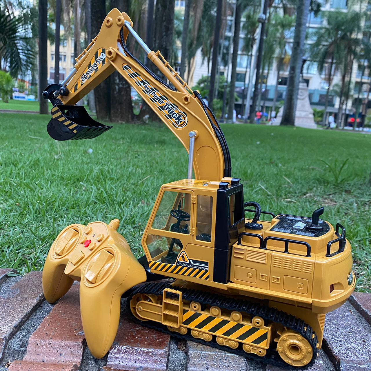 Large Remote Control Backhoe Loader + Free Shipping 