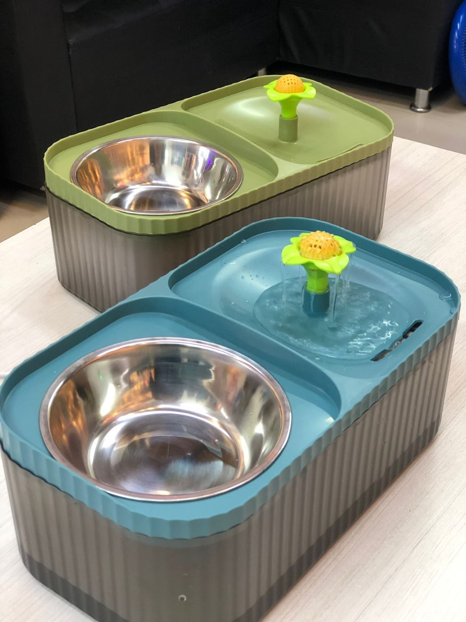 Double Pet Feeder with Water Fountain