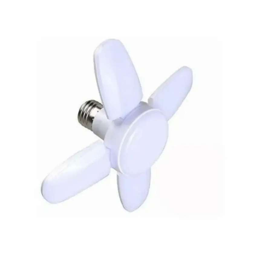 4-blade LED bulb