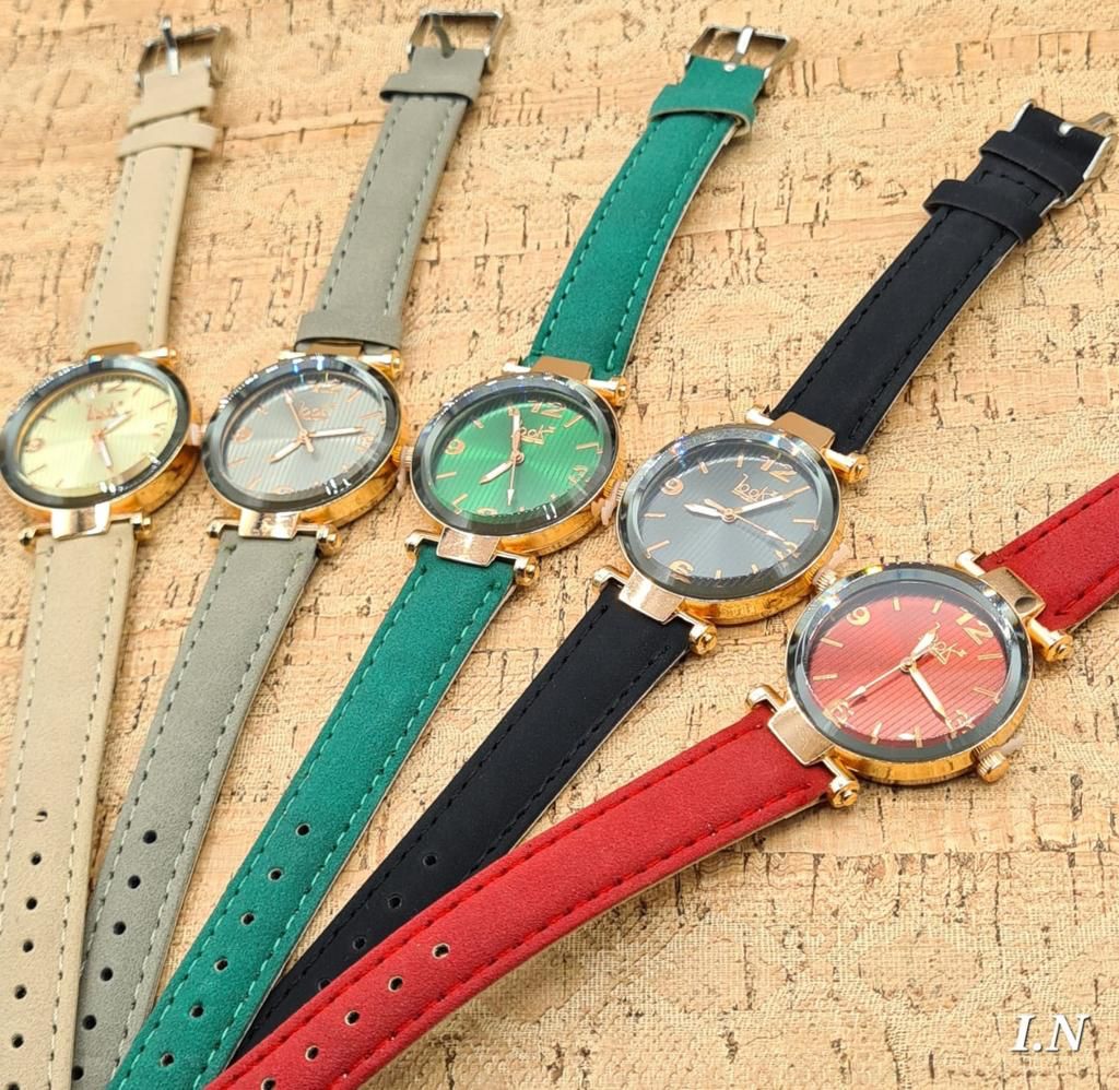 Women's Casual Leather Strap Watch 