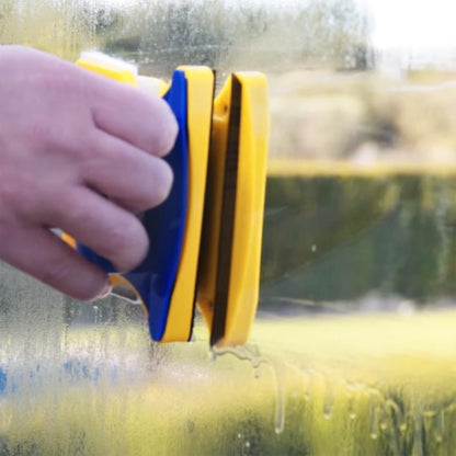 Double-sided magnetic glass cleaner 